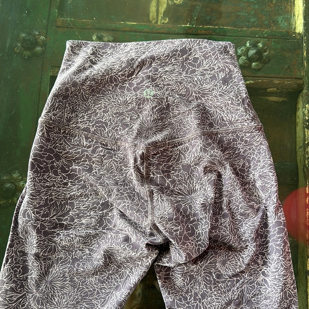 Lululemon leggings